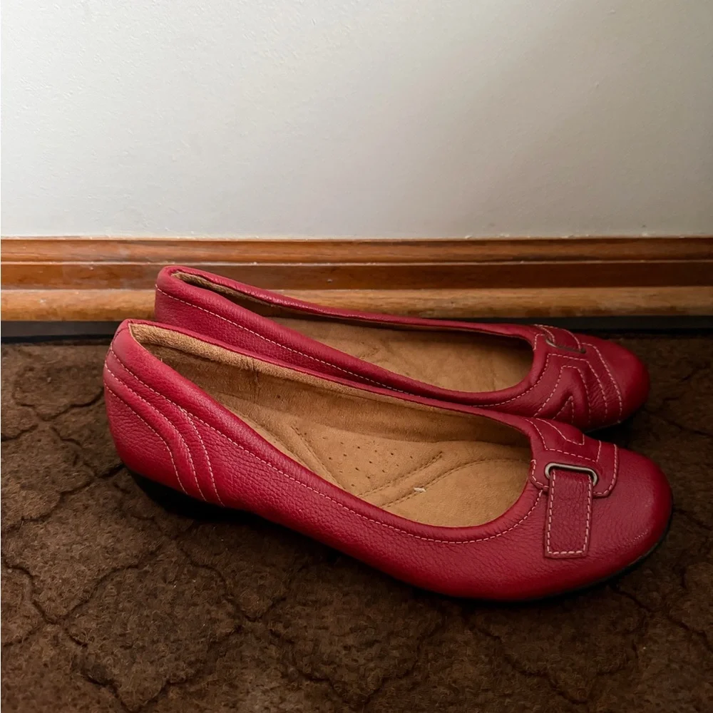 Naturalizer streamlined ballet
